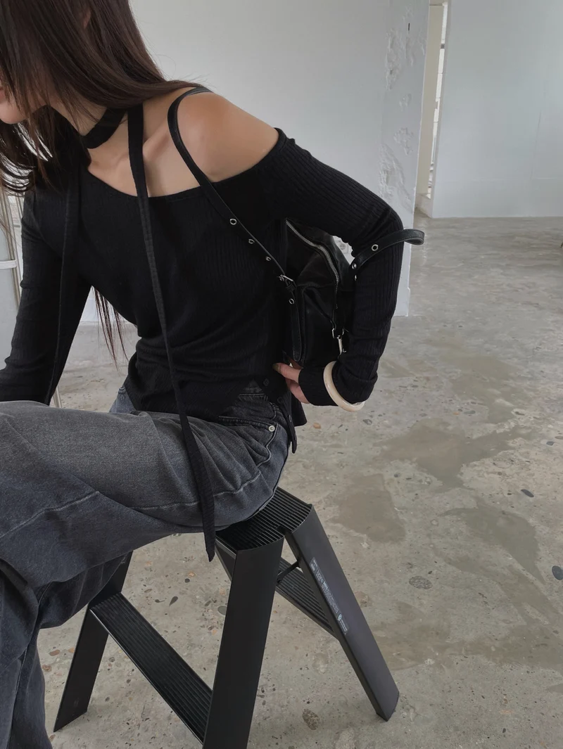 LeAhicon Off Shoulder Choker Strap Ribbed Knit Top
