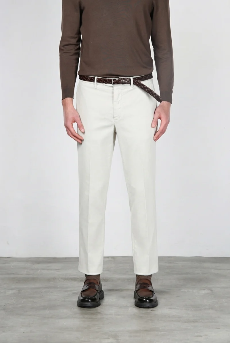 Paris pantalon chino homme en velours côtelé stretch 1000 raies, carrot fit ①