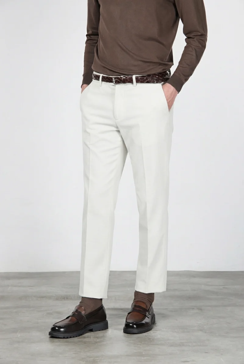 Paris pantalon chino homme en velours côtelé stretch 1000 raies, carrot fit ①