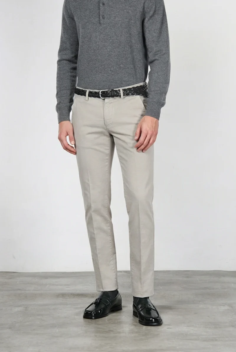 Torino pantalon chino homme en velours côtelé 1000 raies, slim fit ①