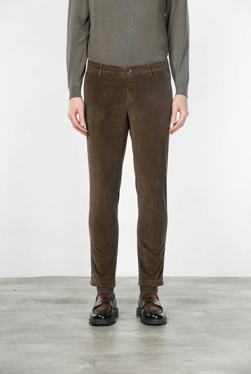 Milano pantalon chino homme en velours côtelé 500 raies, extra slim fit ①