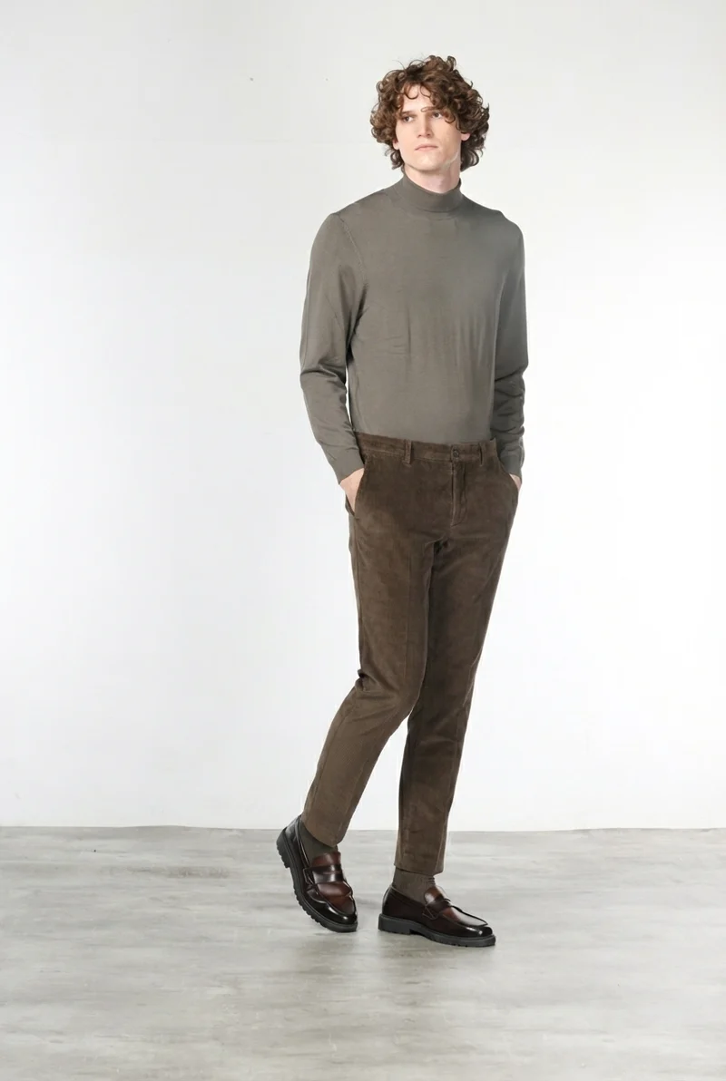 Milano pantalon chino homme en velours côtelé 500 raies, extra slim fit ①