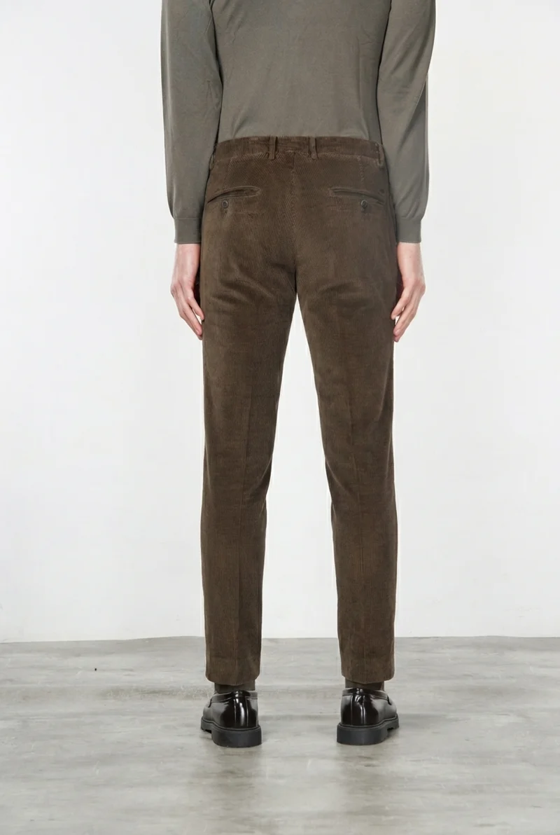 Milano pantalon chino homme en velours côtelé 500 raies, extra slim fit ①