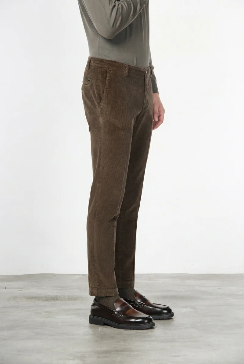 Milano pantalon chino homme en velours côtelé 500 raies, extra slim fit ①