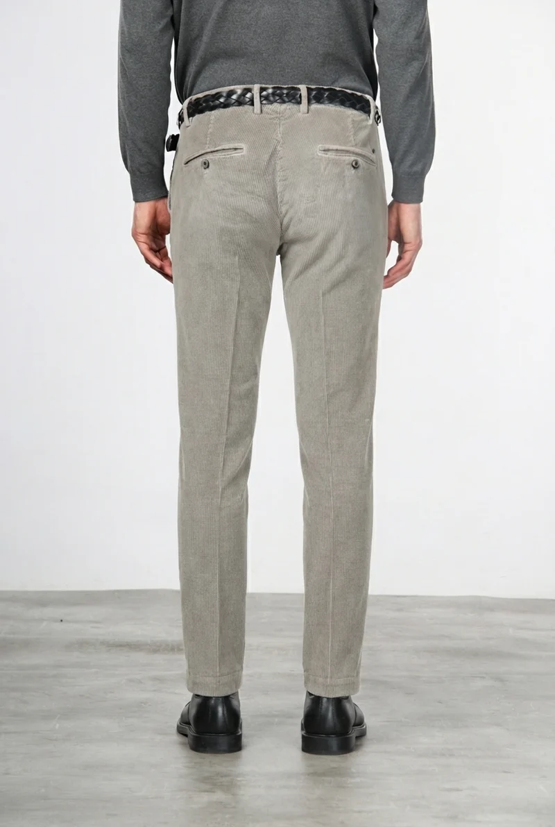 Milano pantalon chino homme en velours côtelé 500 raies, extra slim fit ①