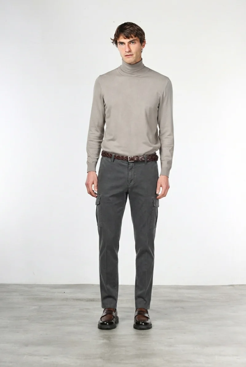 Pantalon cargo homme Chile en gabardine stretch extra slim fit ①