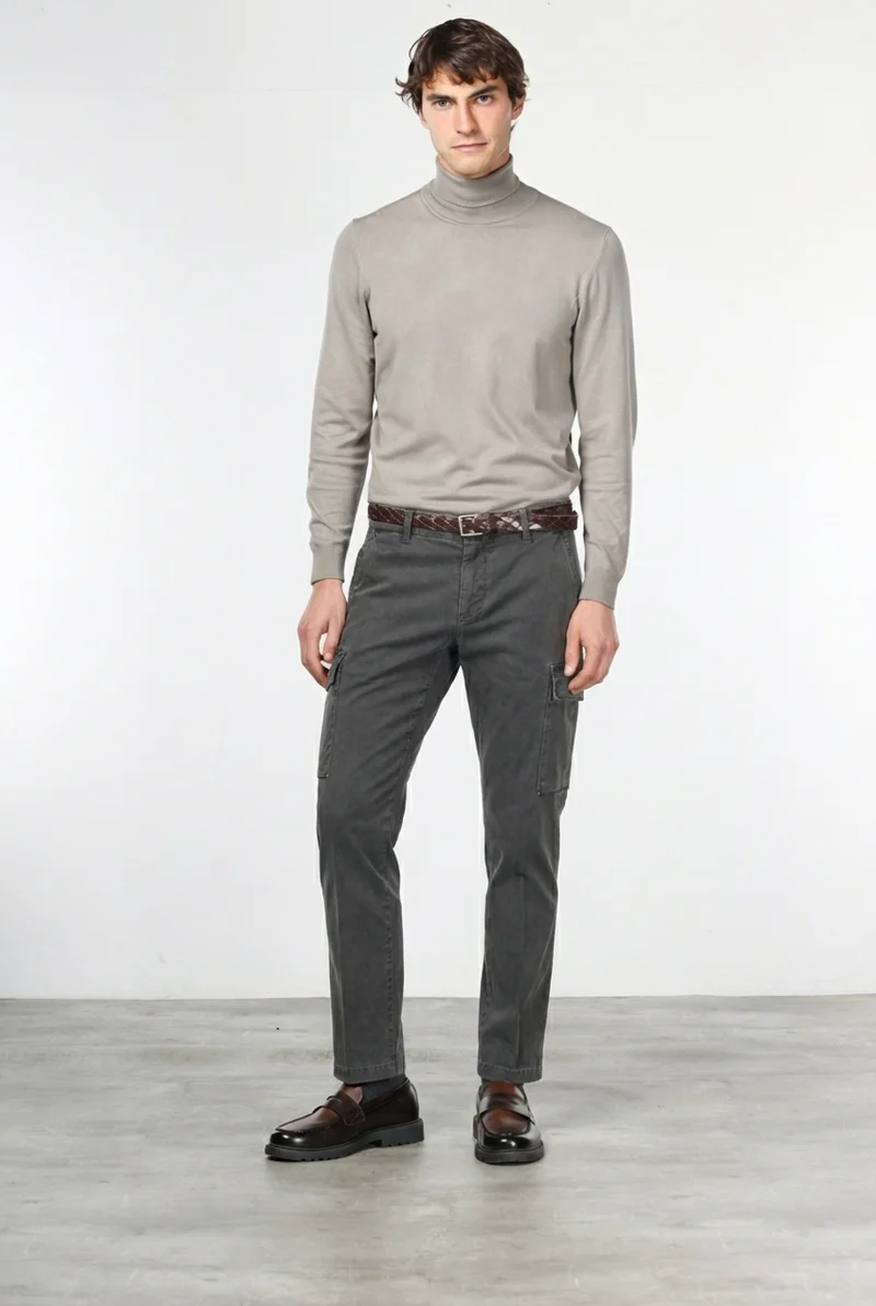 Pantalon cargo homme Chile en gabardine stretch extra slim fit ①