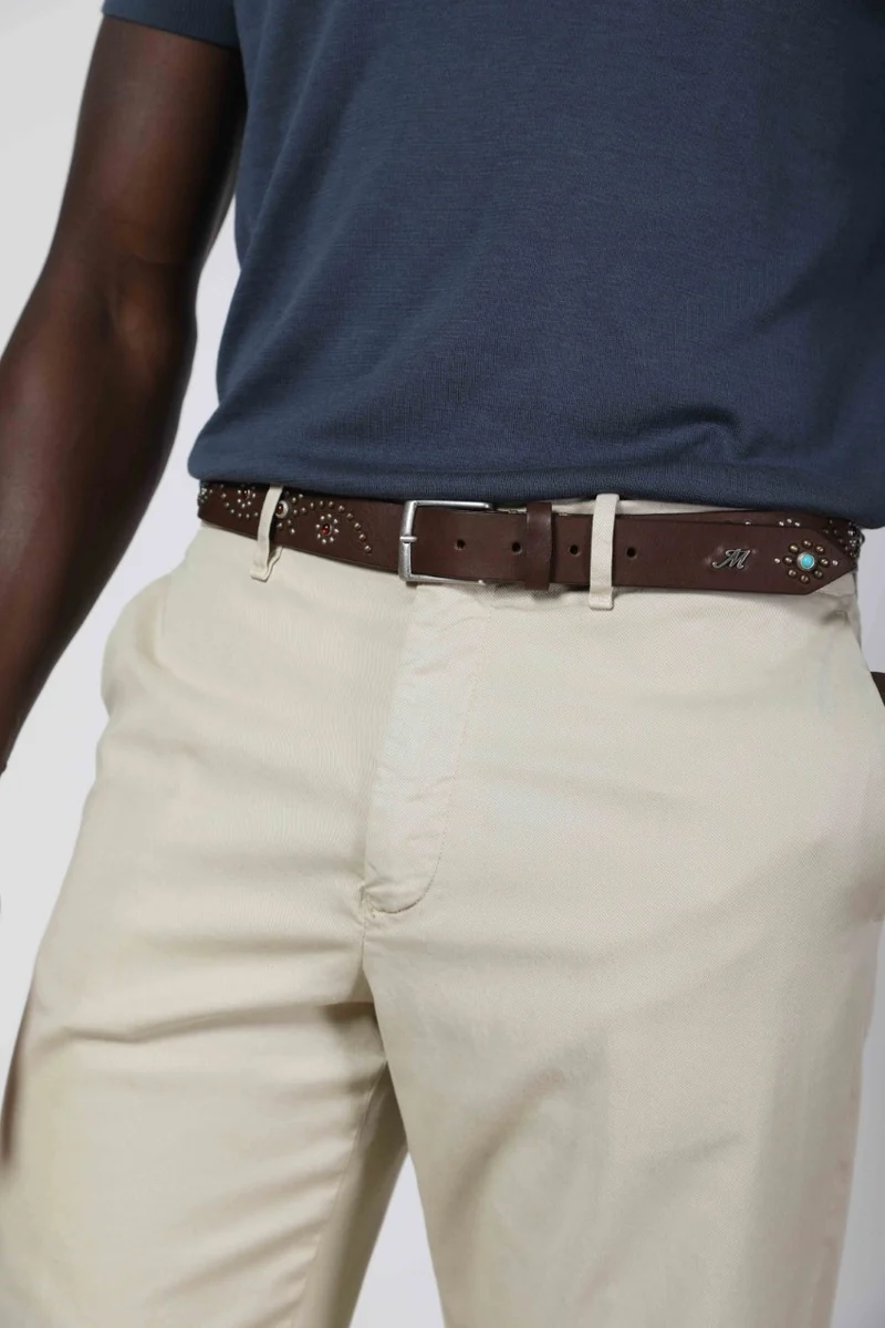 Ceinture en cuir faite main avec clous