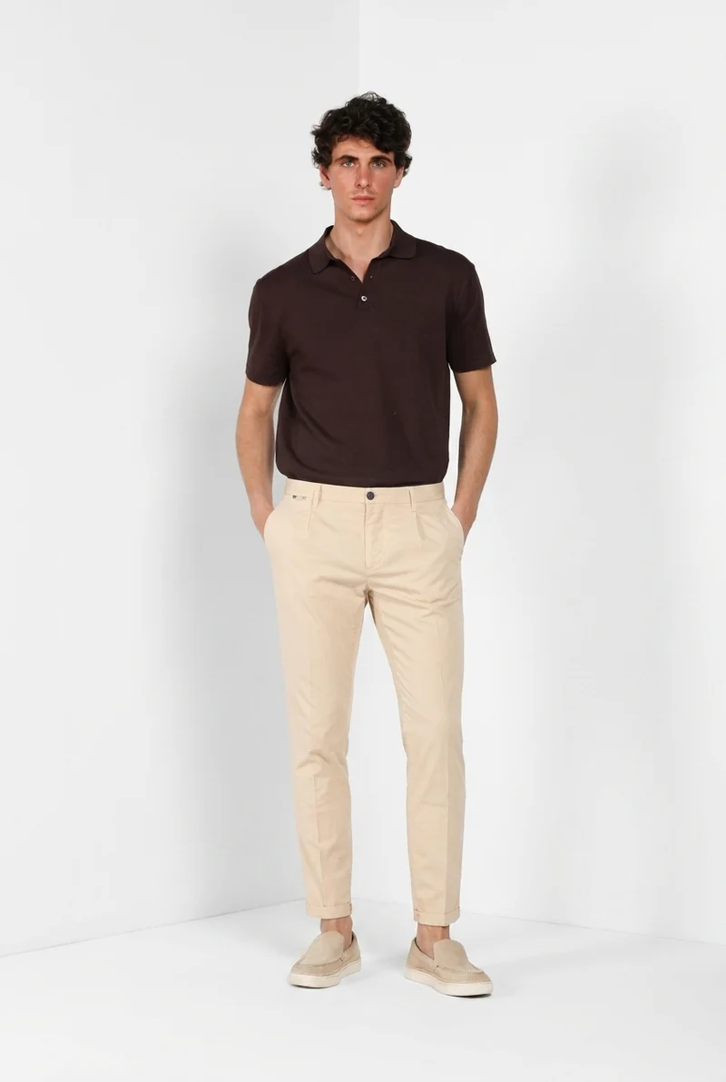 Osaka 1 Pinces pantalon chino homme en satin de coton et soie carrot fit ①