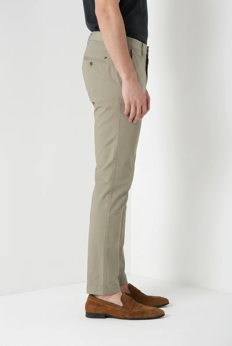 Milano pantalon chino homme en gabardine stretch extra slim fit ①