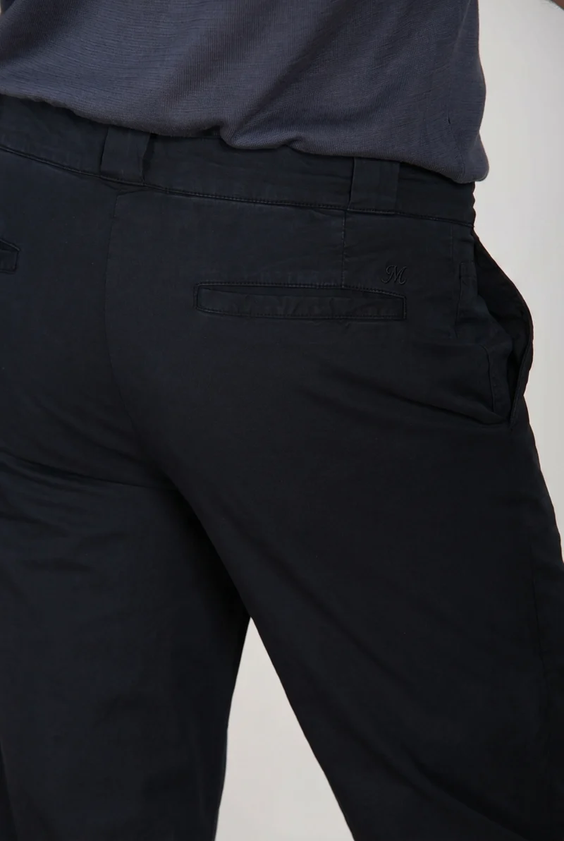 Madison M74 pantalon chino homme en twill léger stretch carrot fit