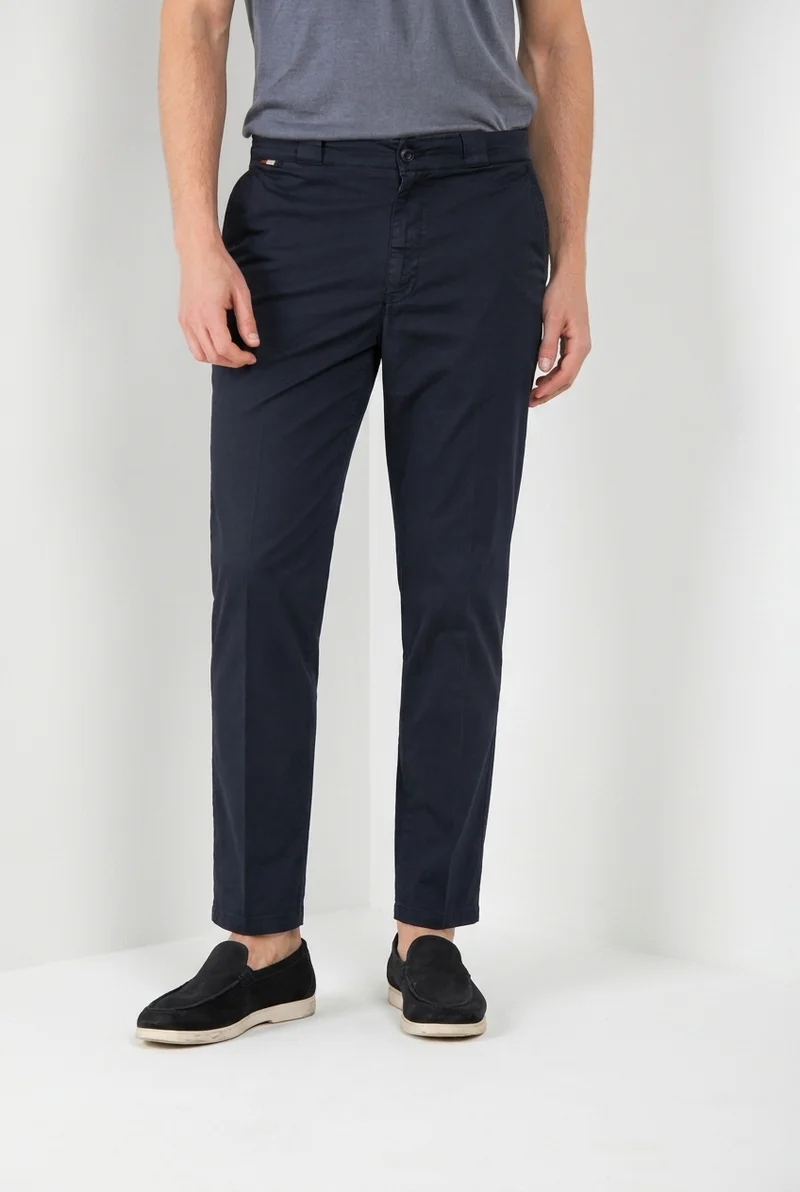 Madison M74 pantalon chino homme en twill léger stretch carrot fit