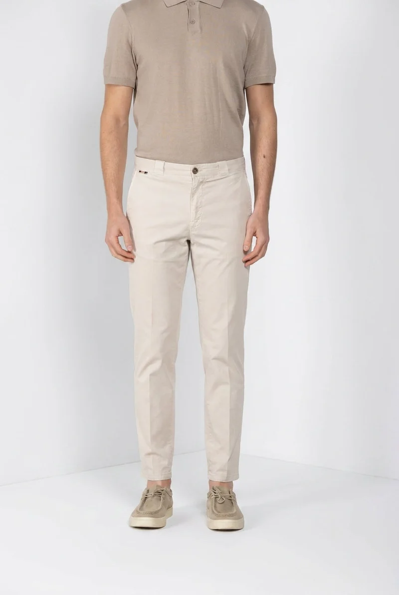 Madison M74 pantalon chino homme en twill léger stretch carrot fit