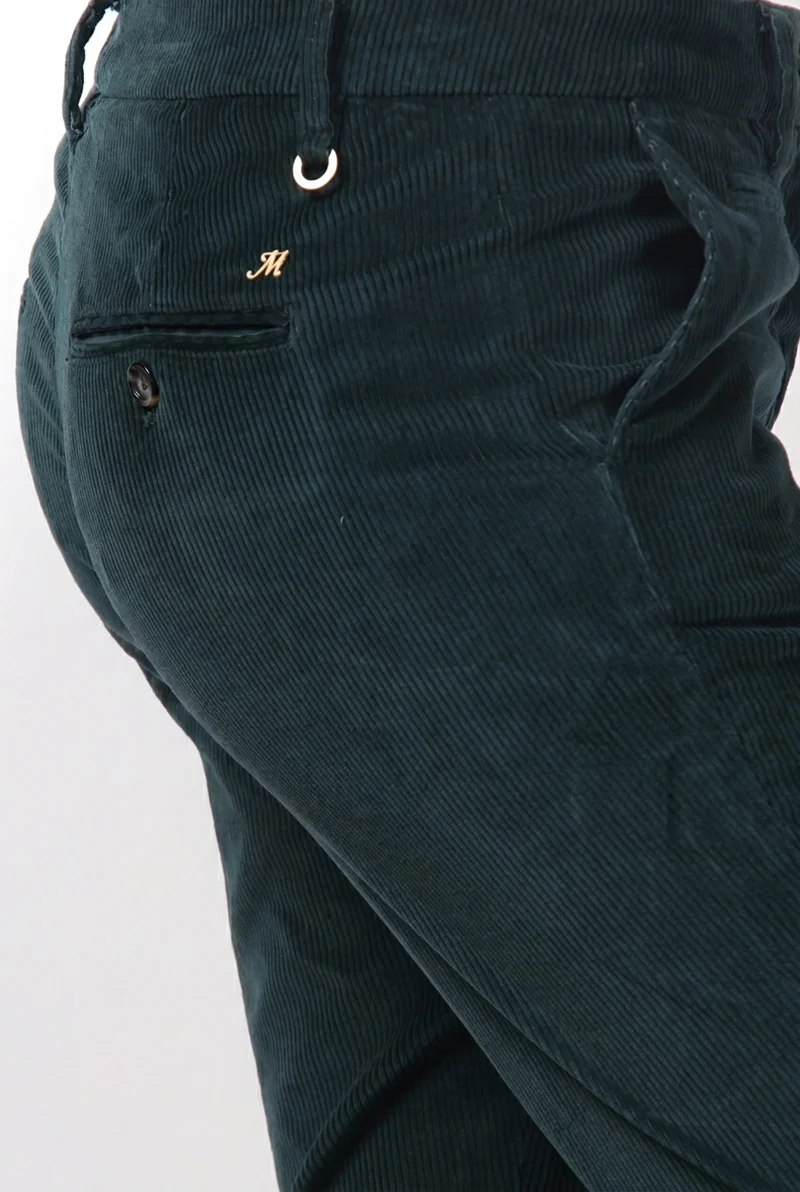 New York Slim pantalon chino femme en velours à grosses côtes slim fit ①