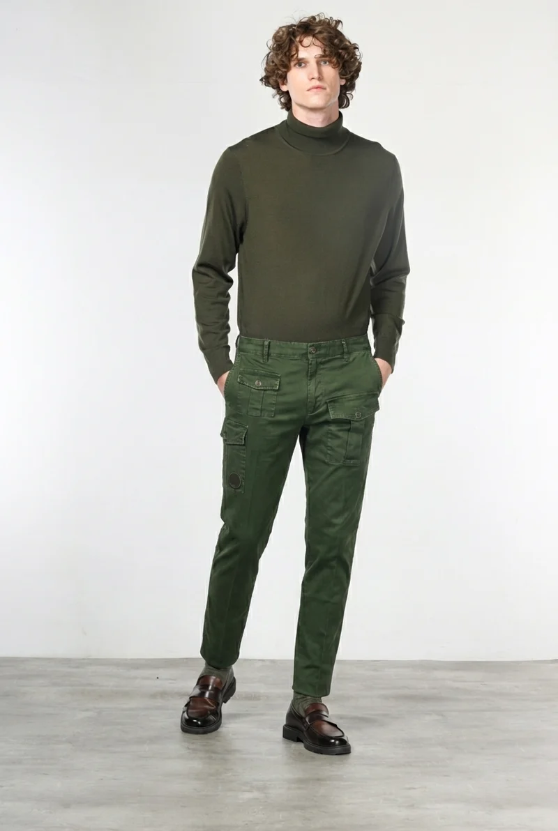 George Coolpocket pantalon cargo homme en gabardine carrot fit ①