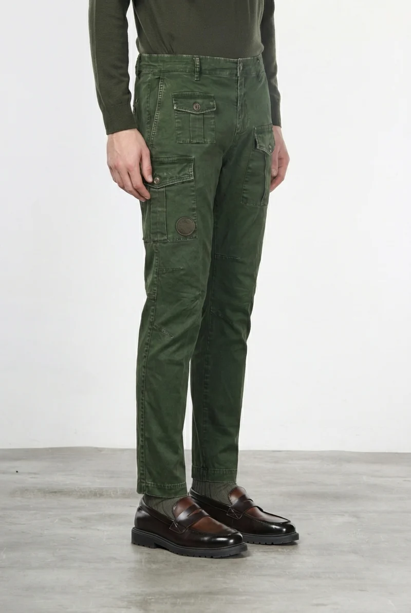 George Coolpocket pantalon cargo homme en gabardine carrot fit ①