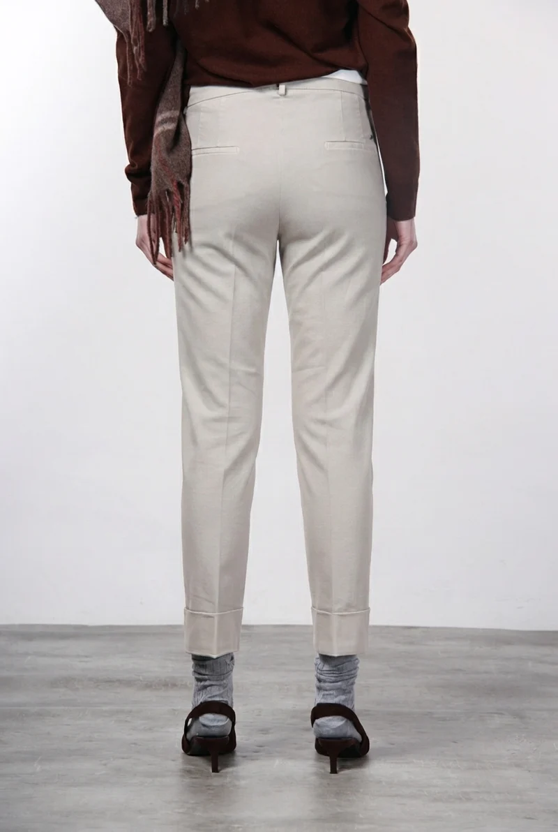 New York Carrot pantalon chino femme en gabardine de coton et laine carrot fit ①
