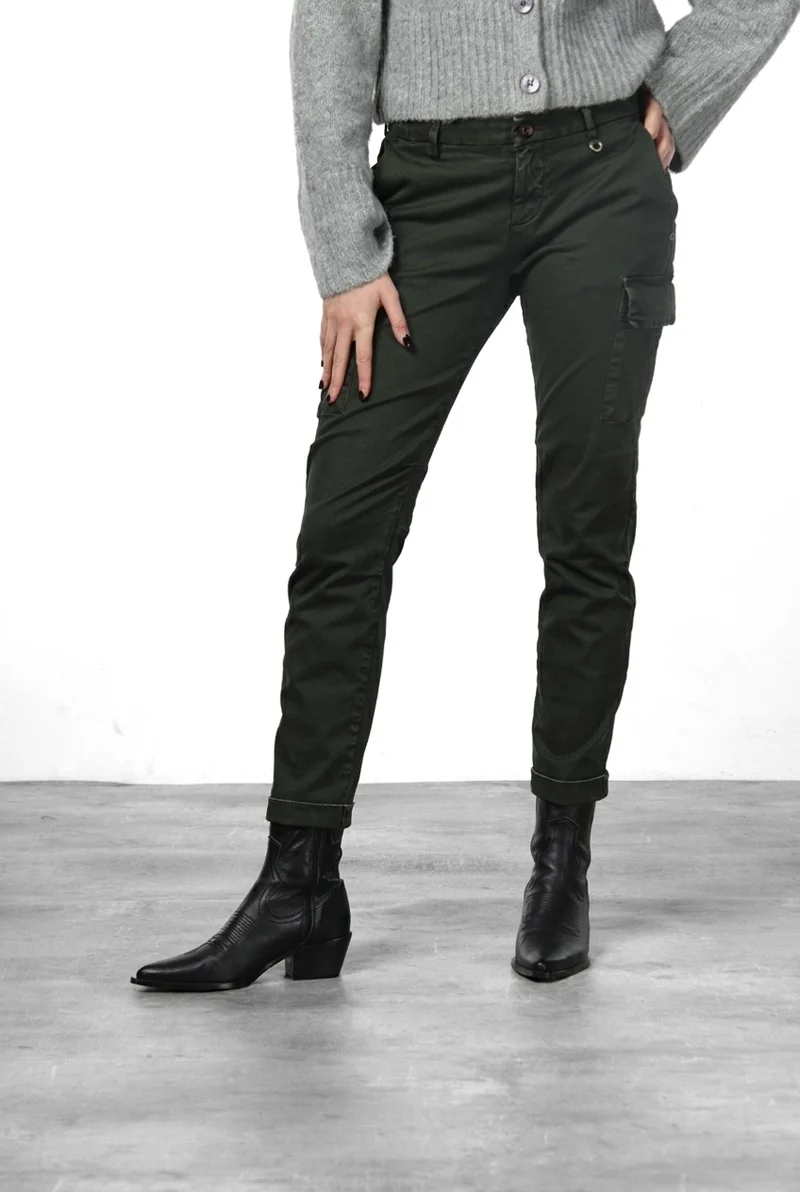 Chile City pantalon cargo femme en satin slim fit