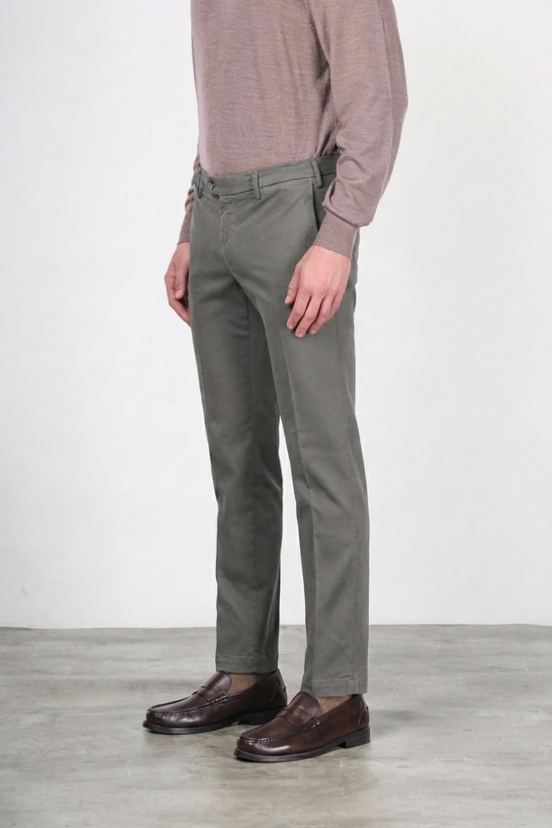 New York pantalon chino homme en gabardine stretch regular fit ①