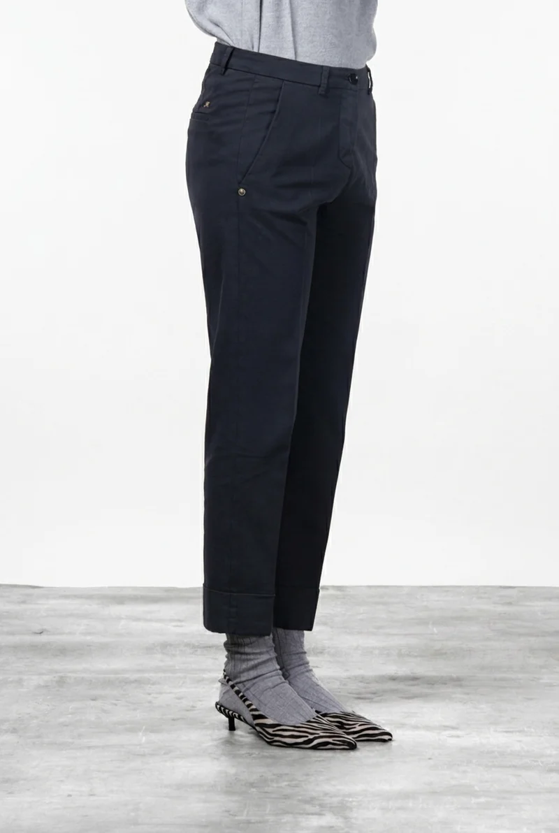 New York Carrot pantalon chino femme en satin carrot fit ①