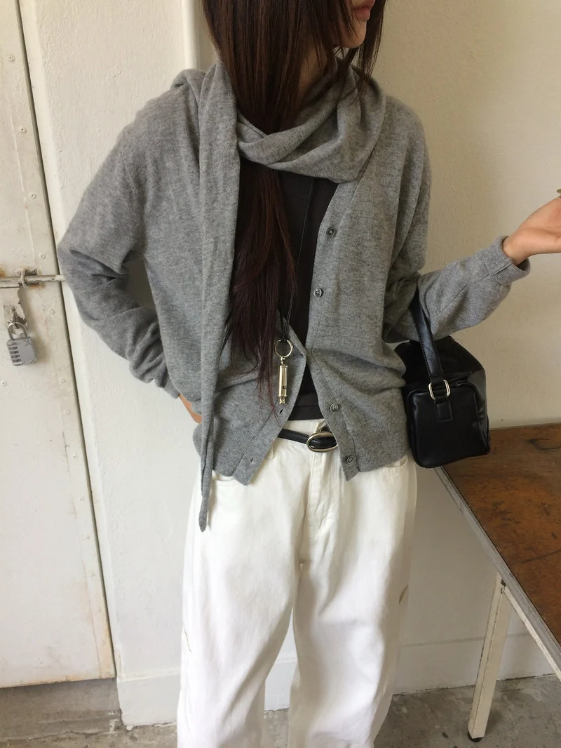 Anou V-Neck Button Knit Cardigan with Set Scarf