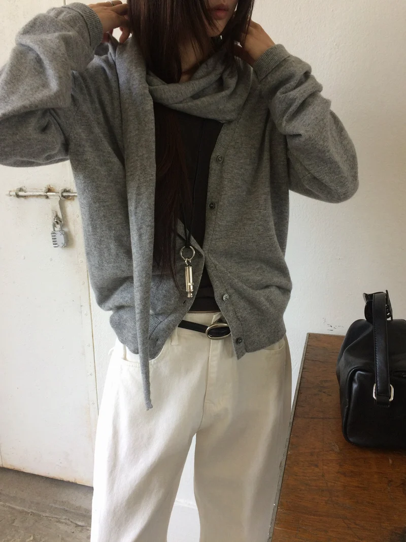 Anou V-Neck Button Knit Cardigan with Set Scarf