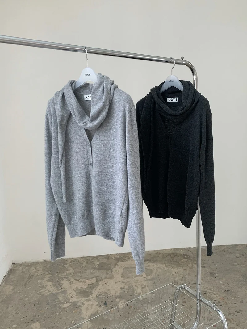 Anou V-Neck Button Knit Cardigan with Set Scarf