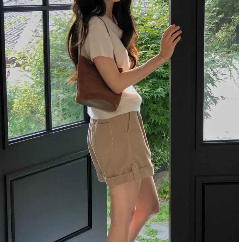 Dressroom High Waist Pleated Roll-Up Corduroy Shorts