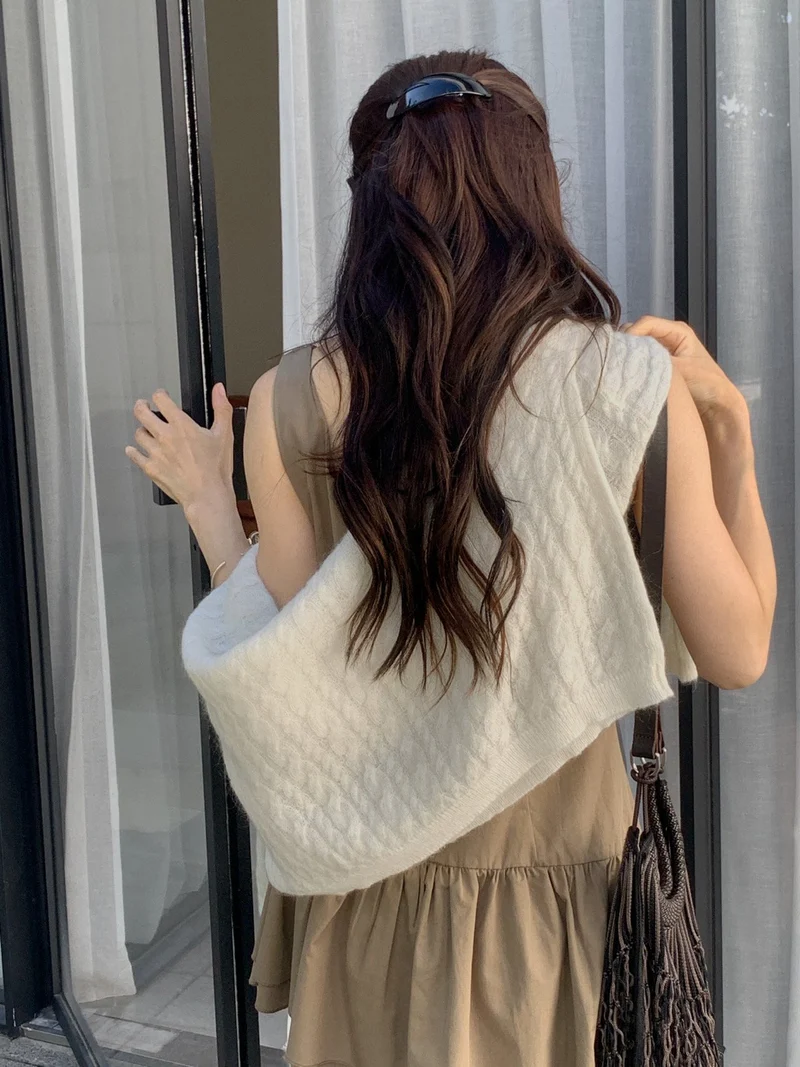 Dressroom Wide Boat Neck Cable Knit Sweater