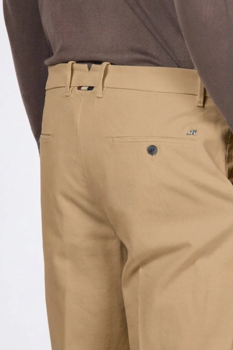 Paris pantalon chino homme en tricotine stretch carrot fit ①
