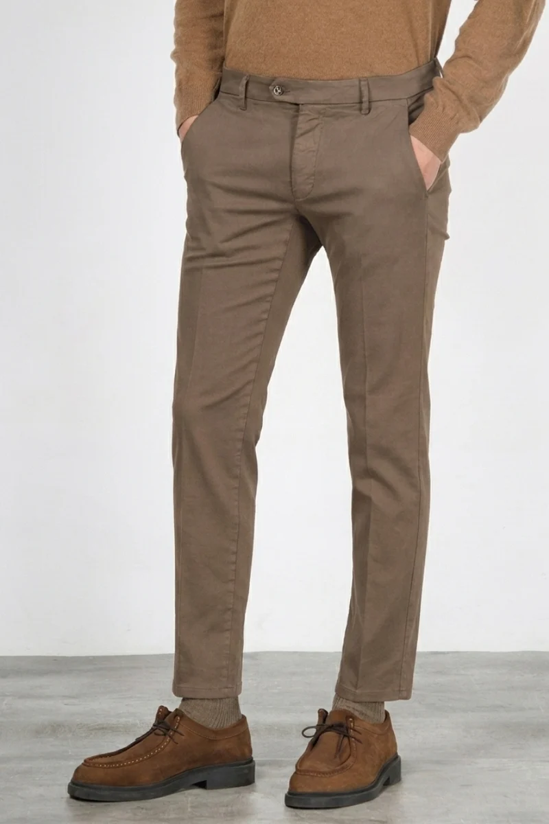 Torino Flex pantalon chino homme en satin slim fit ①