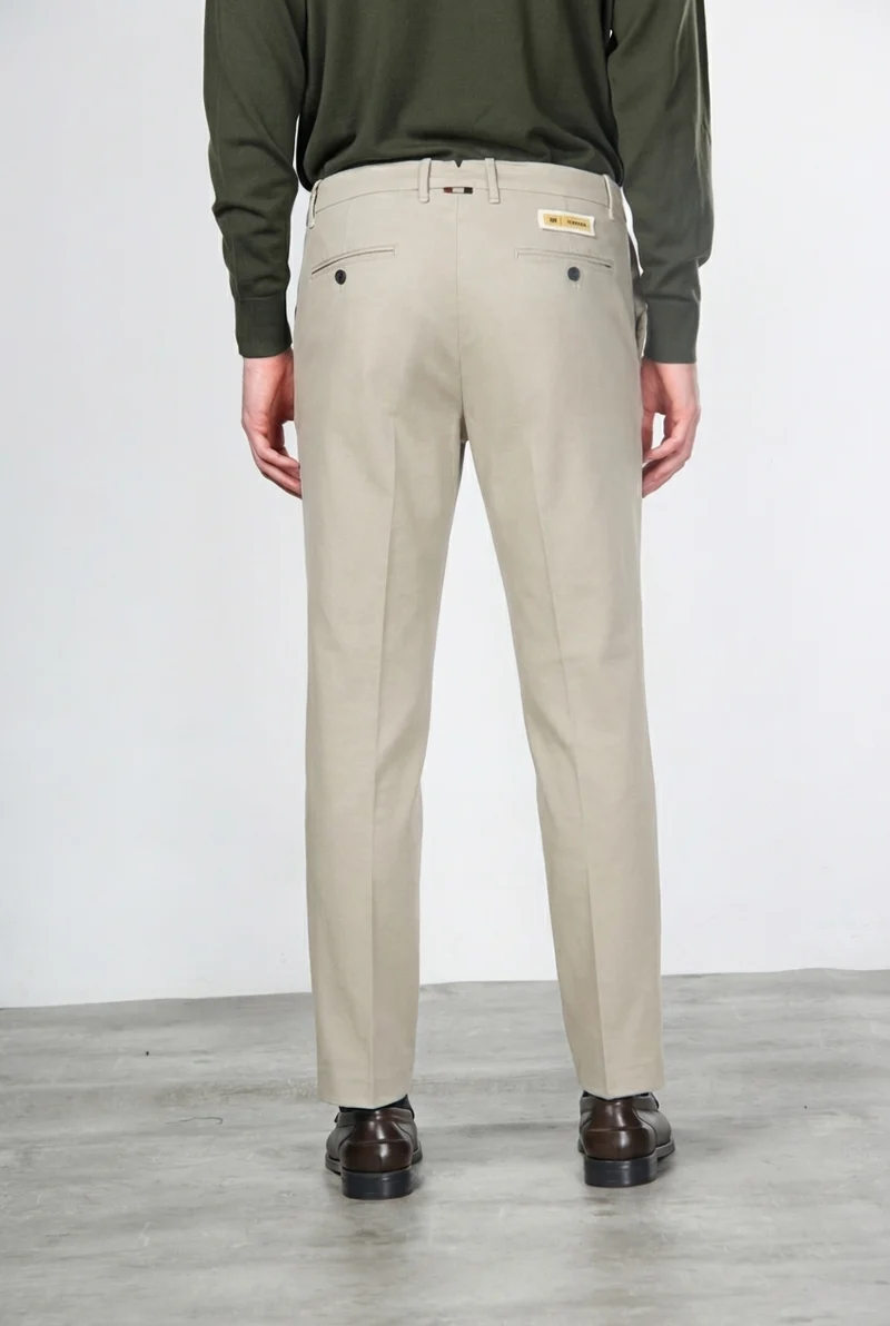 Paris pantalon chino homme en gabardine de coton et laine carrot fit