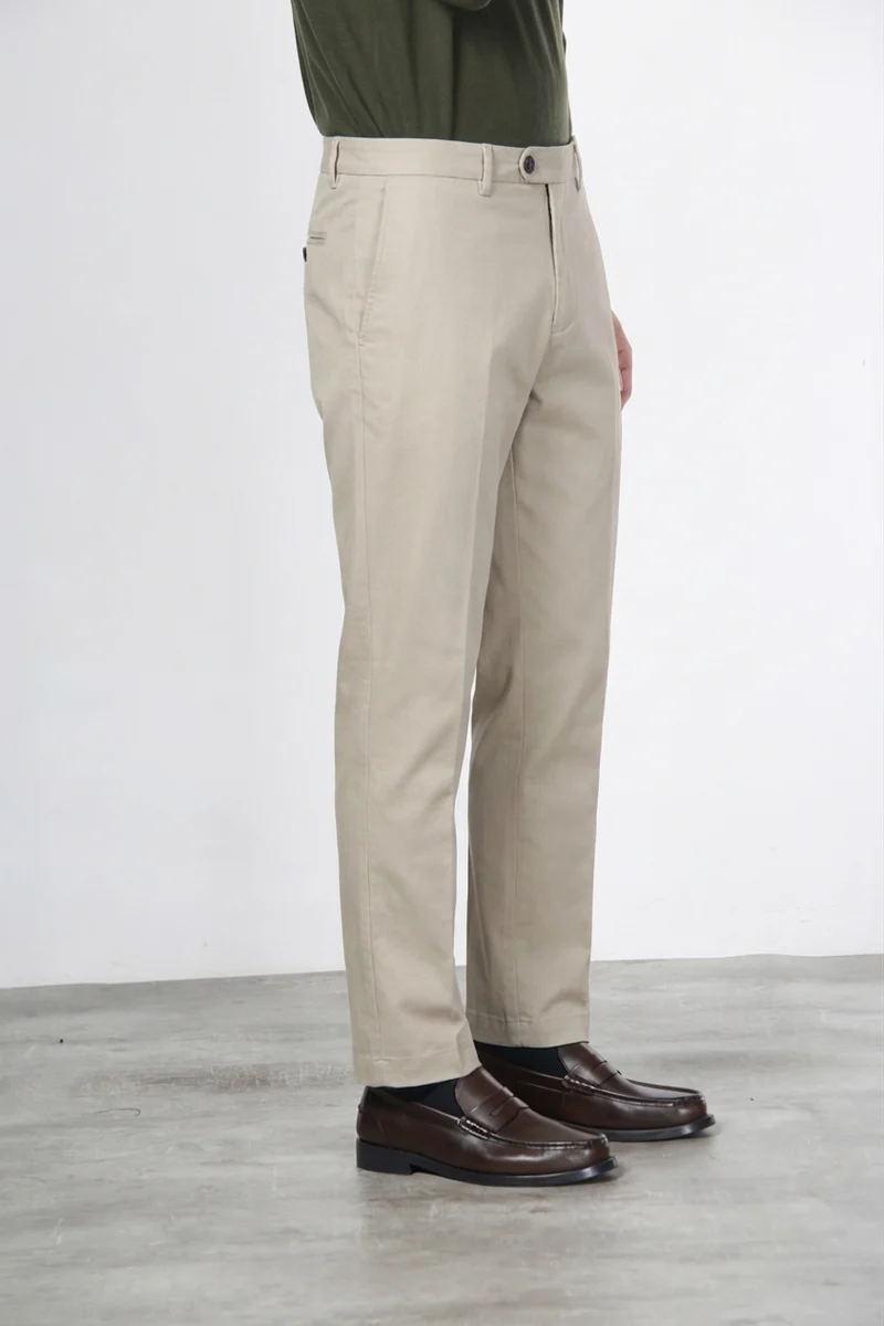 Paris pantalon chino homme en gabardine de coton et laine carrot fit