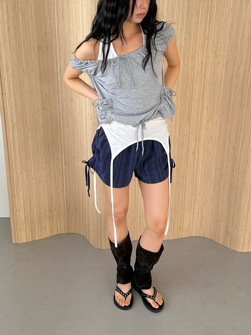 (2Pack) ASKHAKI Off-Shoulder Wide Neck Drawstring Ruffle Pocket Cropped Top