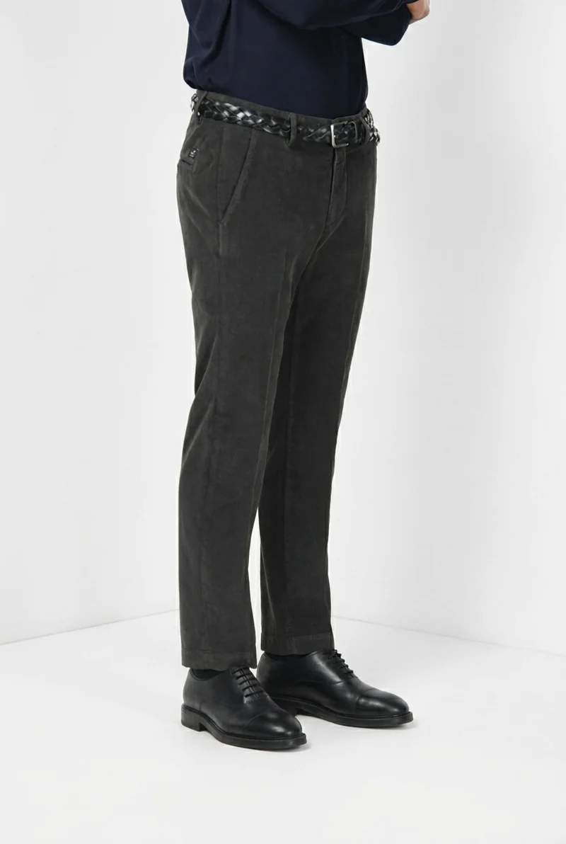 Torino pantalon chino homme en velours côtelé 1000 raies, slim fit ①