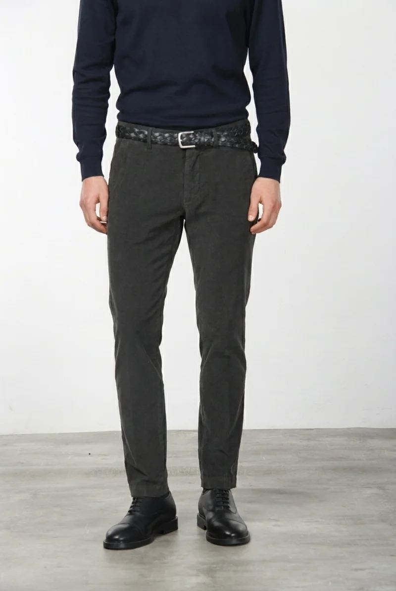 Torino pantalon chino homme en velours côtelé 1000 raies, slim fit ①