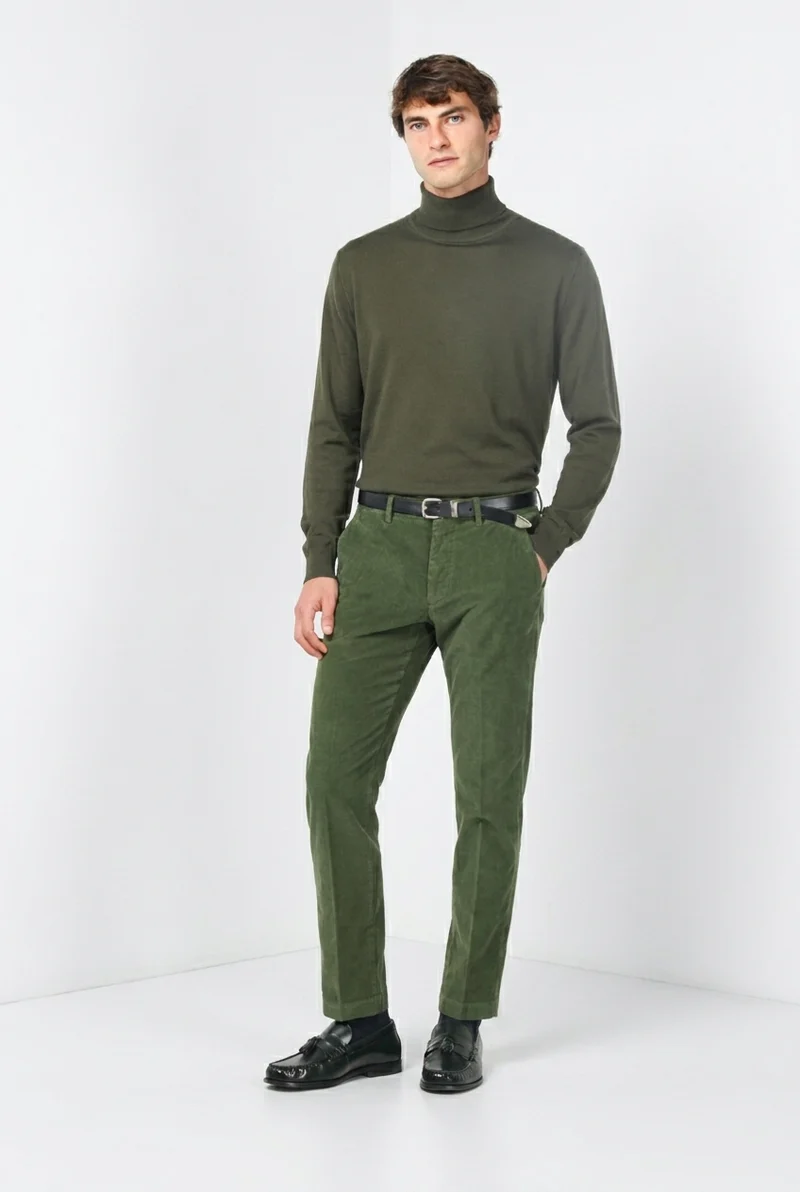 Torino pantalon chino homme en velours côtelé 1000 raies, slim fit ①
