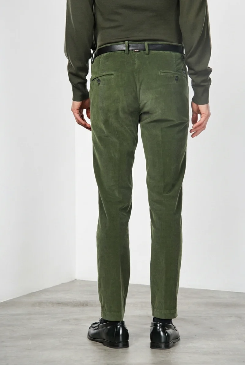 Torino pantalon chino homme en velours côtelé 1000 raies, slim fit ①