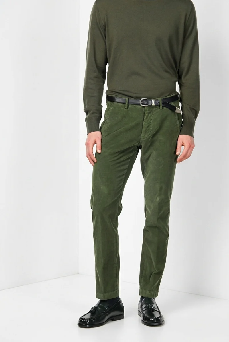 Torino pantalon chino homme en velours côtelé 1000 raies, slim fit ①