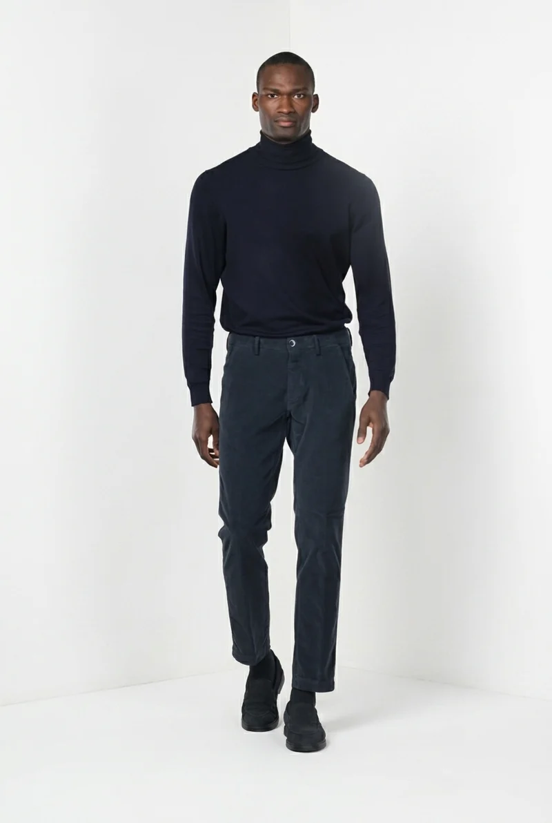 Torino pantalon chino homme en velours côtelé 1000 raies, slim fit ①