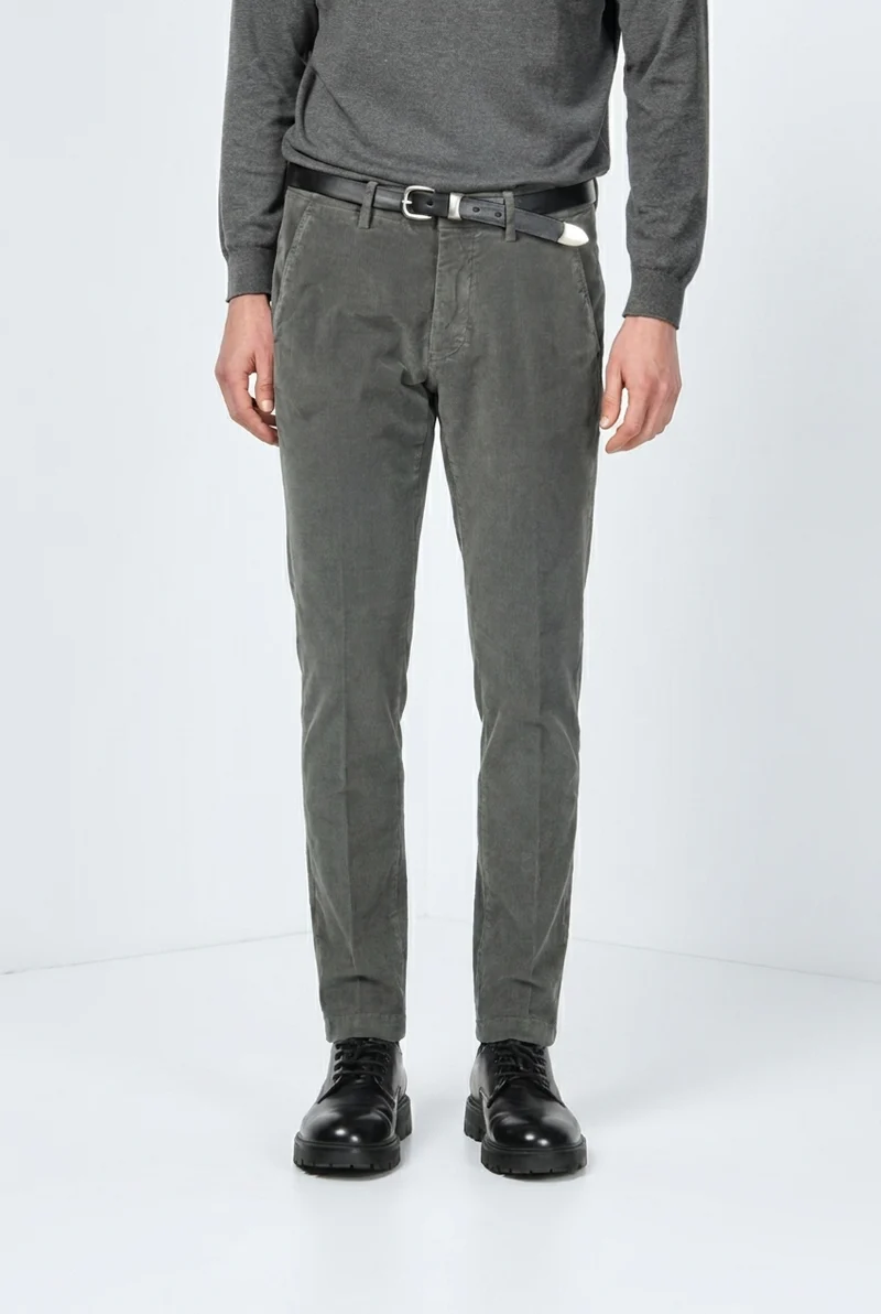 Torino pantalon chino homme en velours côtelé 1000 raies, slim fit ①