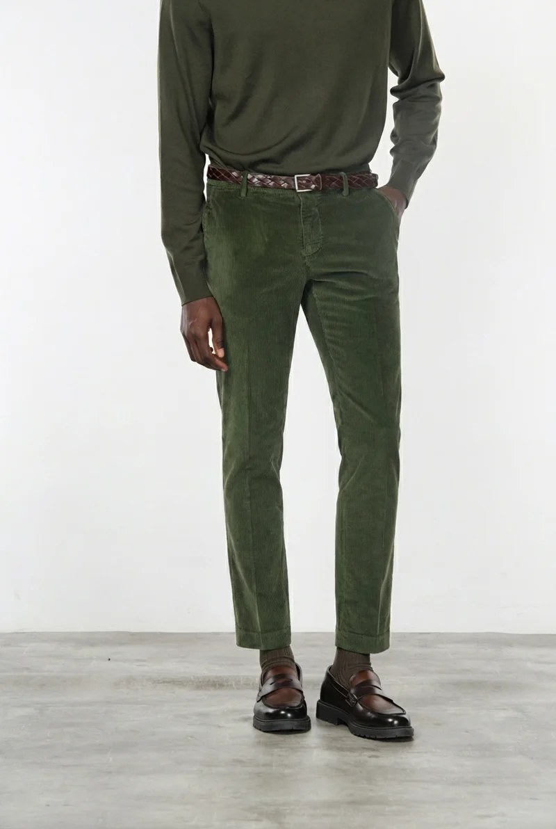 Milano pantalon chino homme en velours côtelé 500 raies, extra slim fit ①