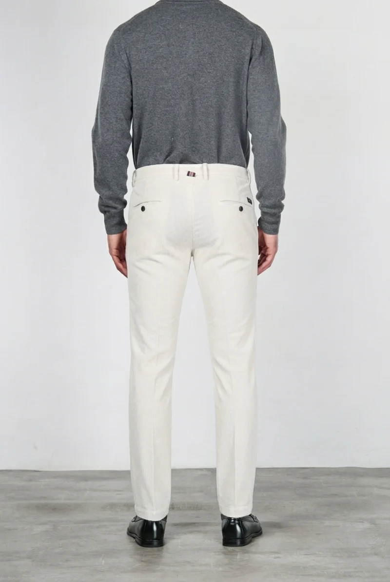 Milano pantalon chino homme en velours côtelé 500 raies, extra slim fit ①