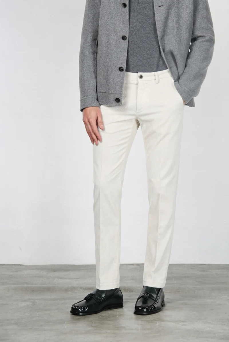 Milano pantalon chino homme en velours côtelé 500 raies, extra slim fit ①