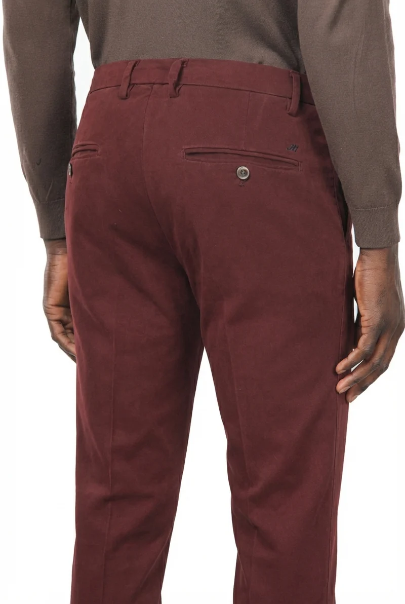 Milano pantalon chino homme en gabardine stretch, coupe extra slim ①