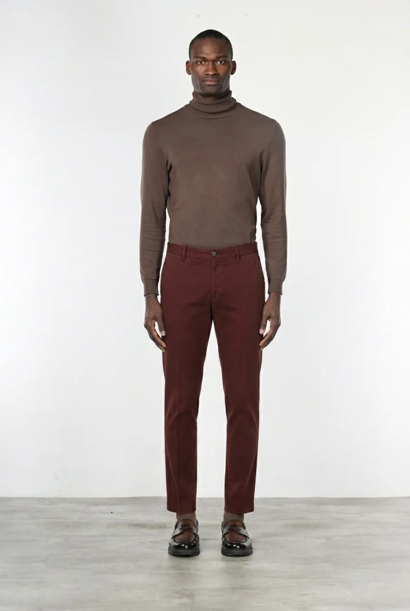 Milano pantalon chino homme en gabardine stretch, coupe extra slim ①