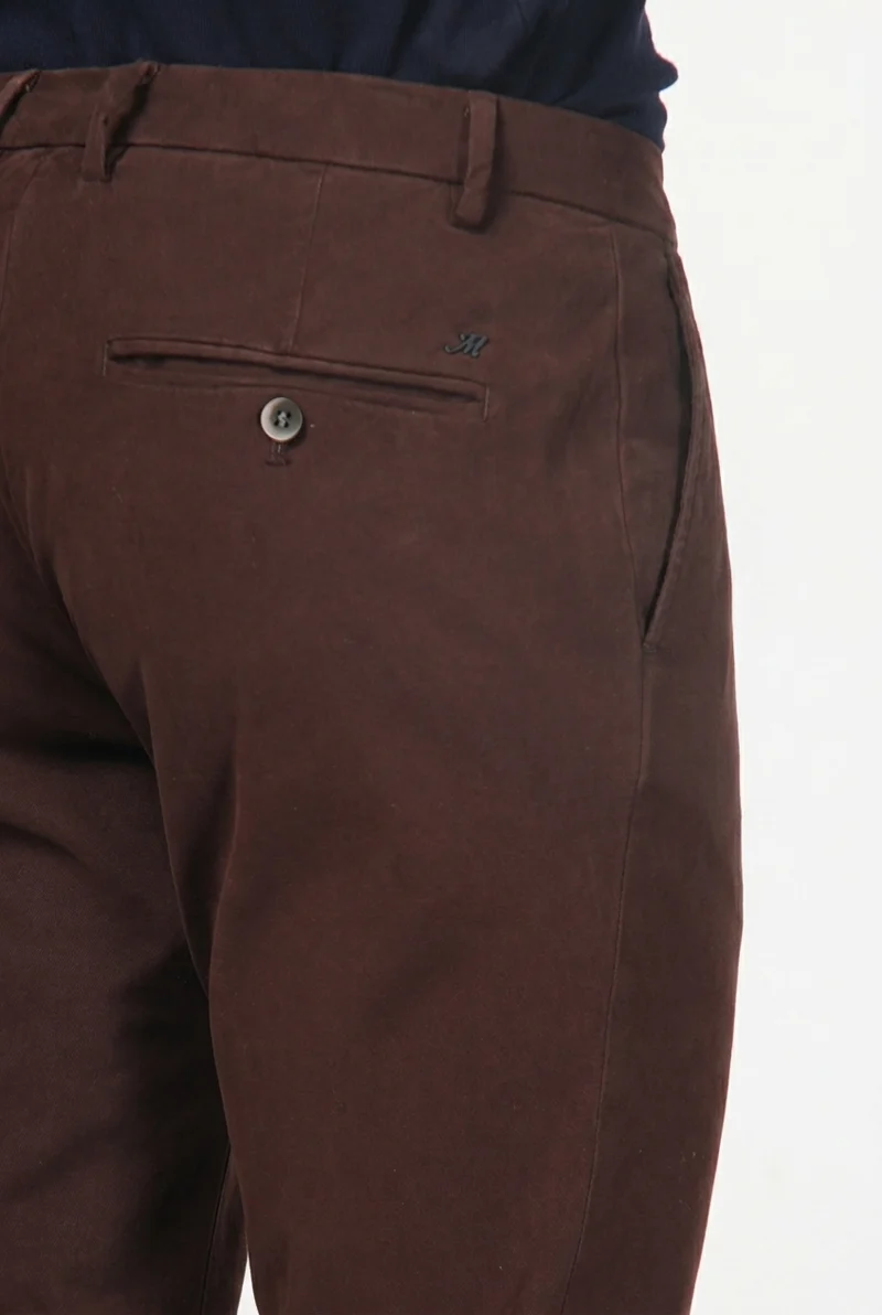 Milano pantalon chino homme en gabardine stretch, coupe extra slim ①