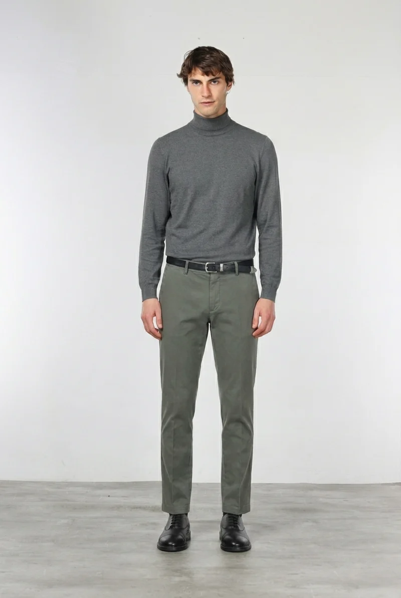 Milano pantalon chino homme en gabardine stretch, coupe extra slim ①