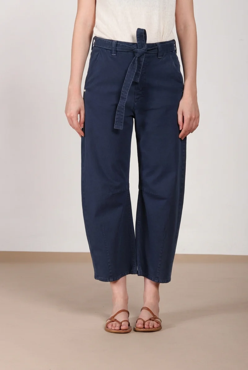 Vivienne City pantalon chino femme en bull stretch balloon fit