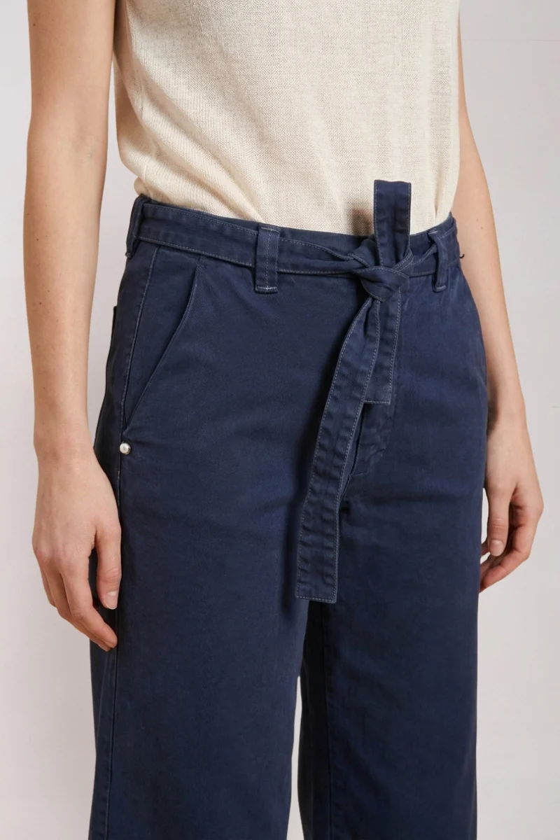 Vivienne City pantalon chino femme en bull stretch balloon fit